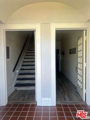 1025 Locust Avenue 2, Long Beach, CA 90813