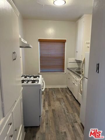 1025 Locust Avenue 2, Long Beach, CA 90813