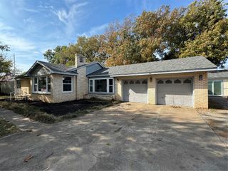 1011 N Broadway Avenue, Marlow, OK 73055