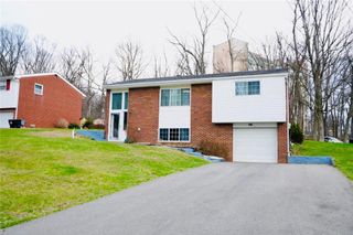 180 Rosemont Dr, Moon/crescent Twp, PA 15108