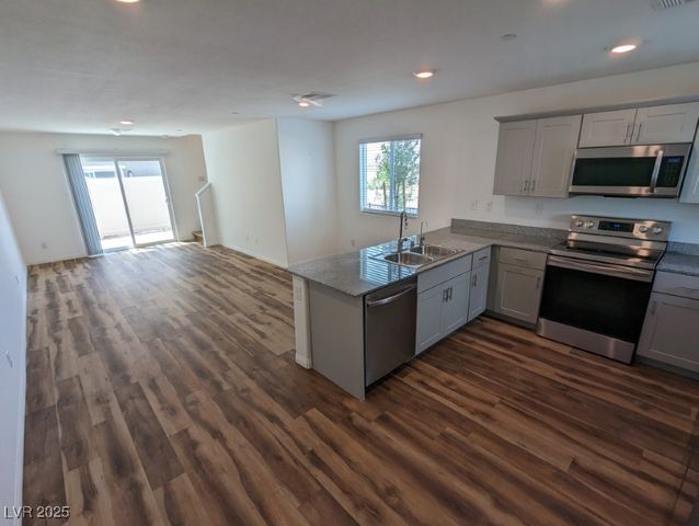 12103 Mojave Gold Road 4, Las Vegas, NV 89183