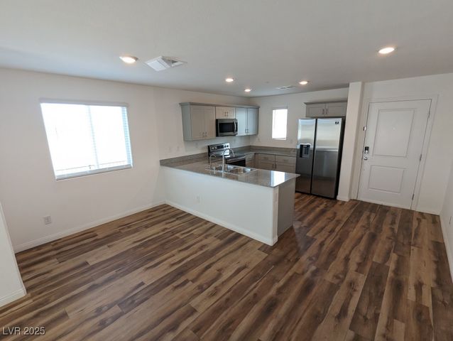 12103 Mojave Gold Road 4, Las Vegas, NV 89183