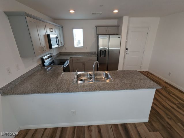 12103 Mojave Gold Road 4, Las Vegas, NV 89183