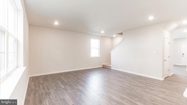 593 E JIMMIE LEEDS RD, Galloway, NJ 08205