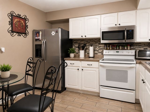 4710 Euclid Avenue 1C, Rolling Meadows, IL 60008