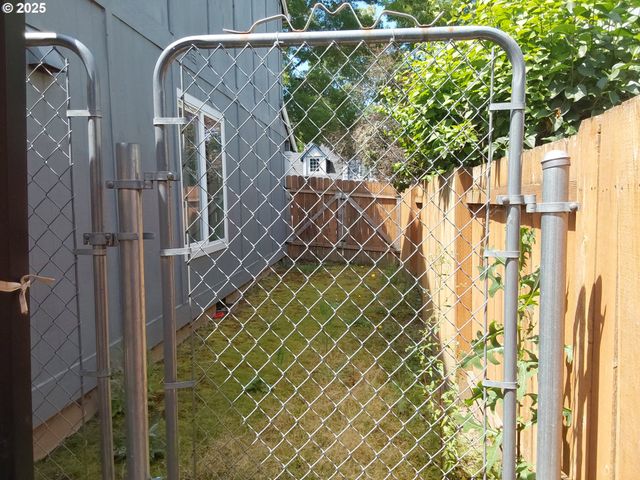 2114 Se 60TH Ave, Hillsboro, OR 97123
