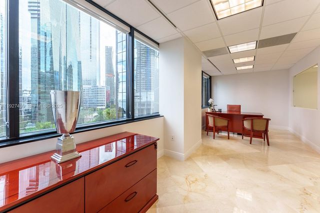 1200 Brickell Ave 850, Miami, FL 33131