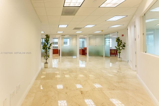 1200 Brickell Ave 850, Miami, FL 33131