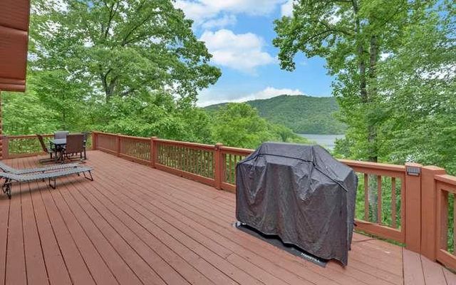 135 Ridge Top Drive, Topton, NC 28781