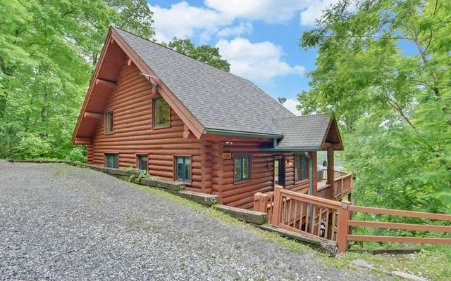 135 Ridge Top Drive, Topton, NC 28781
