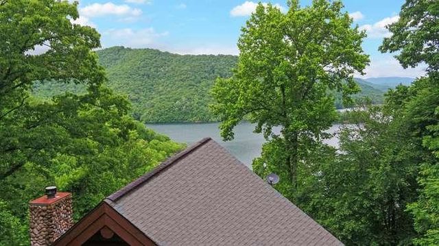 135 Ridge Top Drive, Topton, NC 28781