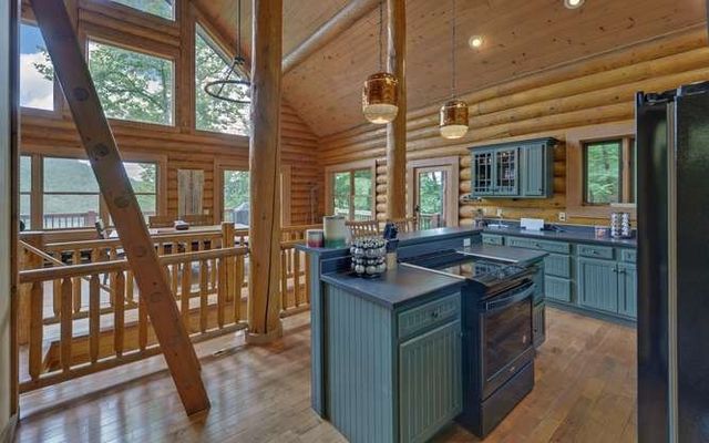 135 Ridge Top Drive, Topton, NC 28781
