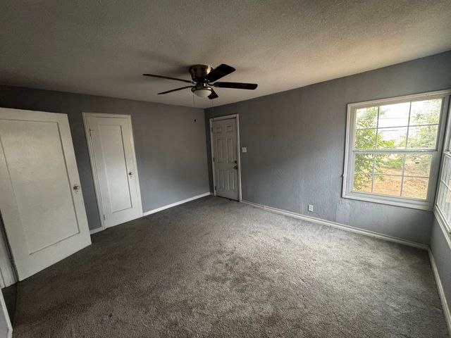1813 N 5th Street, Tahoka, TX 79373