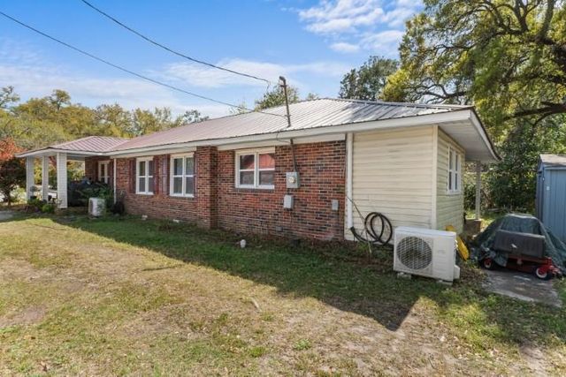 1800 Brown St., Conway, SC 29527