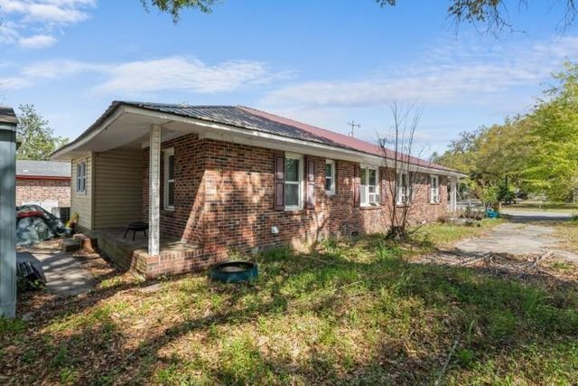 1800 Brown St., Conway, SC 29527