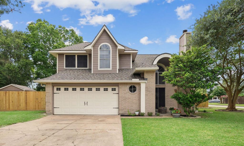 224 Old Oaks Street, League City, TX 77573