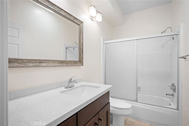 7211 Cozycroft 16, Winnetka, CA 91306
