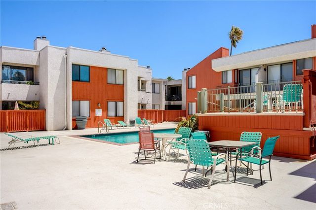 7211 Cozycroft 16, Winnetka, CA 91306