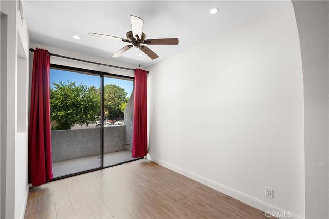 7211 Cozycroft 16, Winnetka, CA 91306
