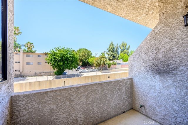 7211 Cozycroft 16, Winnetka, CA 91306