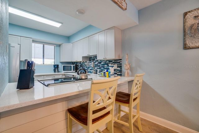 1801 GULF DRIVE N 211, Bradenton Beach, FL 34217