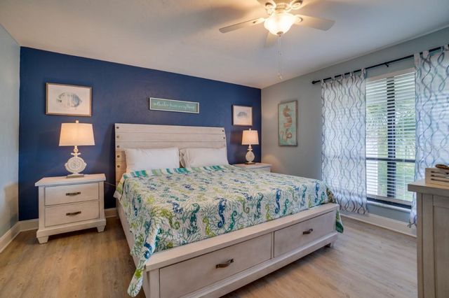 1801 GULF DRIVE N 211, Bradenton Beach, FL 34217