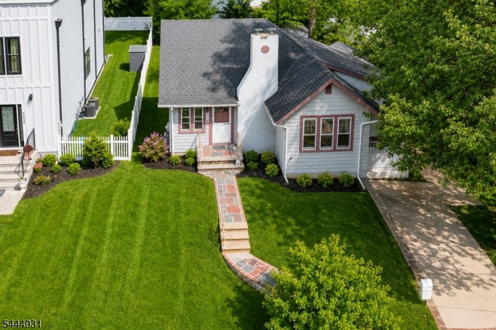 125 Meadowbrook Rd, Livingston Twp., NJ 07039 — photo 2