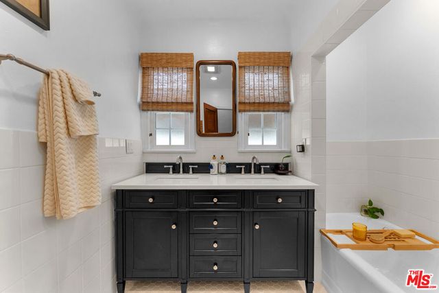 1262 W 80th Street, Los Angeles, CA 90044