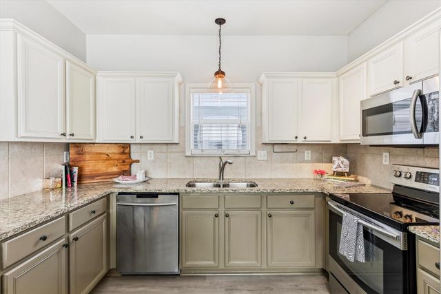 1182 ISLE VIEW DR, Memphis, TN 38103