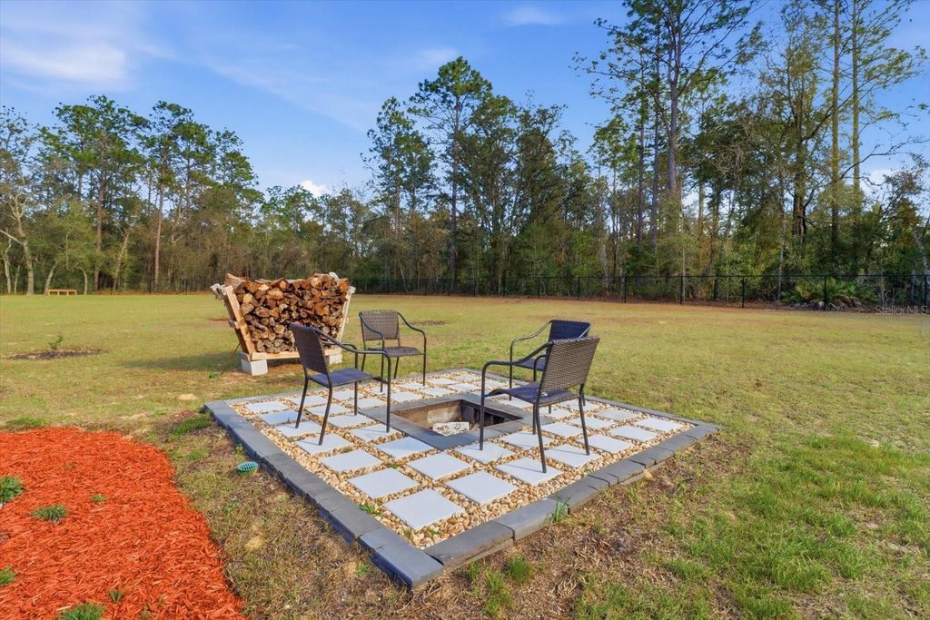 Image 35 of property listing at 8199 SW 129TH TERRACE ROAD, Dunnellon, FL 34432