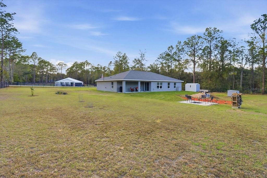 Image 37 of property listing at 8199 SW 129TH TERRACE ROAD, Dunnellon, FL 34432