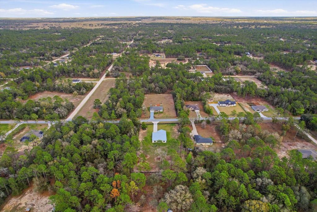 Image 43 of property listing at 8199 SW 129TH TERRACE ROAD, Dunnellon, FL 34432