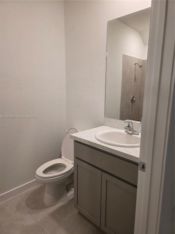 271 NE 16th St 271, Florida City, FL 33034