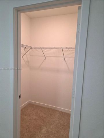 271 NE 16th St 271, Florida City, FL 33034