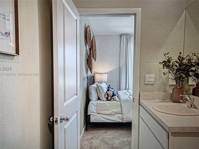 271 NE 16th St 271, Florida City, FL 33034