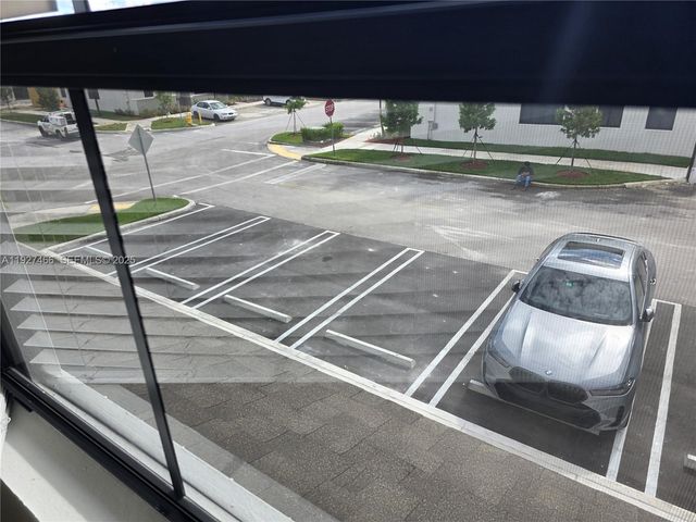 271 NE 16th St 271, Florida City, FL 33034