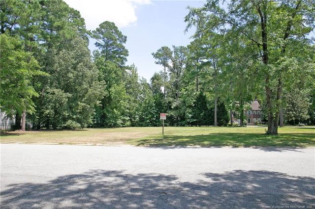 2740 Rivercliff Road, Fayetteville, NC 28301
