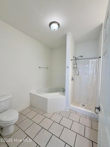 1936 Tara Court 104, Greenville, NC 27858