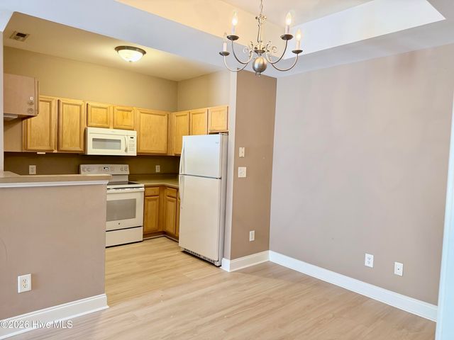 1936 Tara Court 104, Greenville, NC 27858