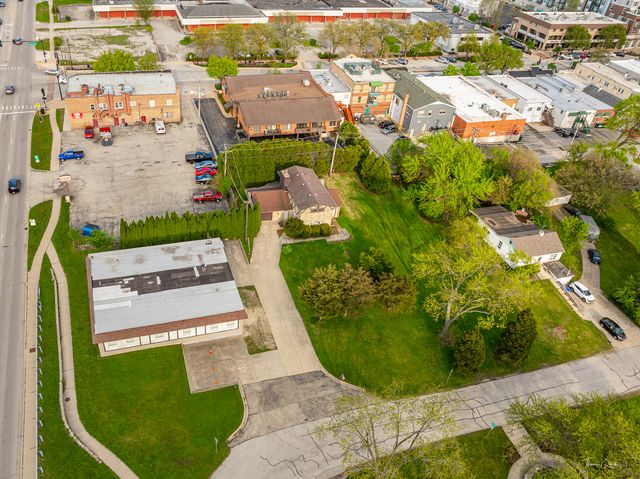 4703 Garfield Avenue, Lisle, IL 60532