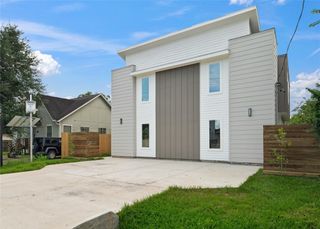 8022 Colonial Lane A, Houston, TX 77051