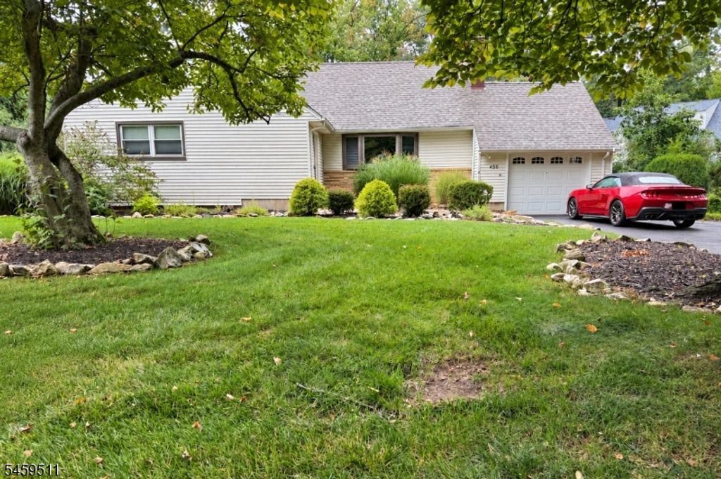 456 Bayberry Ln, Mountainside Boro, NJ 07092 — exterior