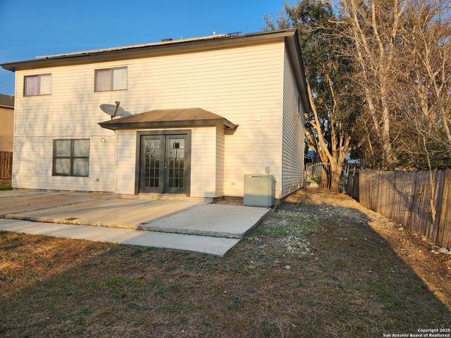 2117 Farmsville, San Antonio, TX 78245