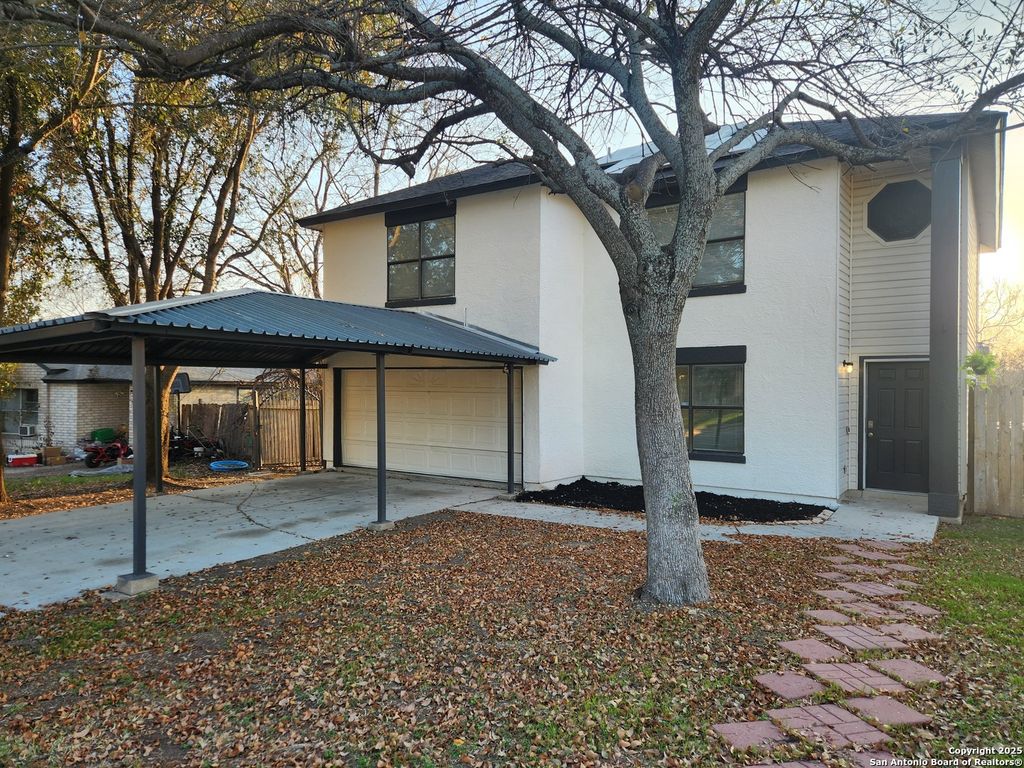 2117 Farmsville, San Antonio, TX 78245