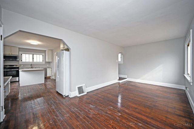 1838 De Armand Avenue, North College Hill, OH 45239