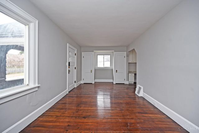 1838 De Armand Avenue, North College Hill, OH 45239