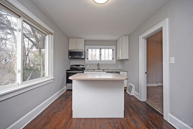 1838 De Armand Avenue, North College Hill, OH 45239