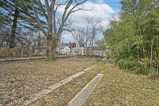 1838 De Armand Avenue, North College Hill, OH 45239