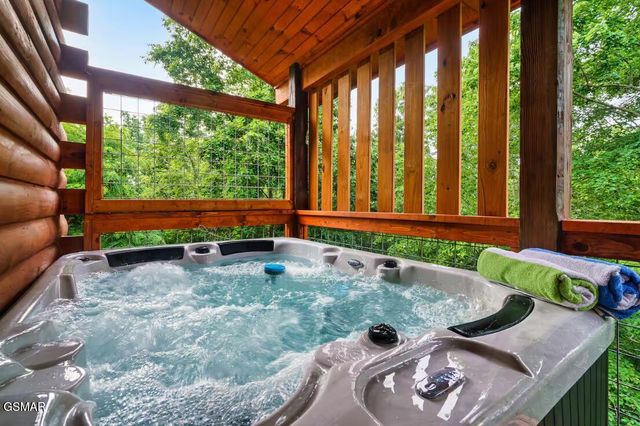 634 Stockton Drive, Sevierville, TN 37876