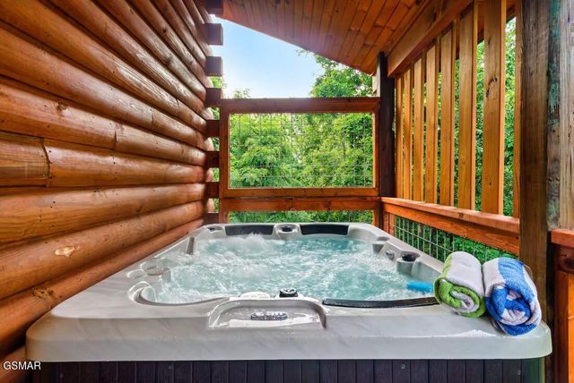 634 Stockton Drive, Sevierville, TN 37876